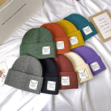 Lade das Bild in den Galerie-Viewer, Warm Winter Knit Beanie Hats Japanese Thickened Wool Women Student Korean Style Couple Pullover Male Unisex