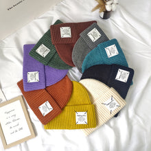 Lade das Bild in den Galerie-Viewer, Warm Winter Knit Beanie Hats Japanese Thickened Wool Women Student Korean Style Couple Pullover Male Unisex