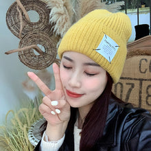 Lade das Bild in den Galerie-Viewer, Warm Winter Knit Beanie Hats Japanese Thickened Wool Women Student Korean Style Couple Pullover Male Unisex