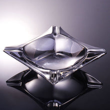 Lade das Bild in den Galerie-Viewer, Ashtray Creative Crystal Glass Modern Office Large Simple Light Luxury Cigar Ashtray