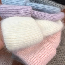 Lade das Bild in den Galerie-Viewer, Warm Winter Knit Beanie Hats Women's Autumn Korean Style All-Matching Pullover Thickened Unisex