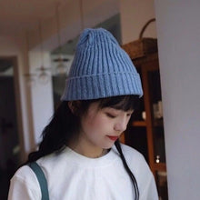 Lade das Bild in den Galerie-Viewer, Warm Winter Knit Beanie Hats Cold Women Korean Fashion TikTok Same Style Wool Male Student Unisex
