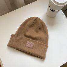 Lade das Bild in den Galerie-Viewer, Warm Winter Knit Beanie Hats Ins Wool Women Autumn Solid Color Hat Trendy Couple Male All-Match Unisex