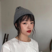Lade das Bild in den Galerie-Viewer, Warm Winter Knit Beanie Hats Cold Women Korean Fashion TikTok Same Style Wool Male Student Unisex