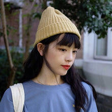 Lade das Bild in den Galerie-Viewer, Warm Winter Knit Beanie Hats Cold Women Korean Fashion TikTok Same Style Wool Male Student Unisex