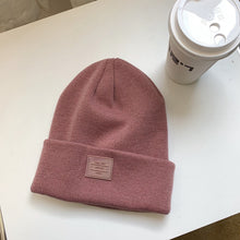 Lade das Bild in den Galerie-Viewer, Warm Winter Knit Beanie Hats Ins Wool Women Autumn Solid Color Hat Trendy Couple Male All-Match Unisex