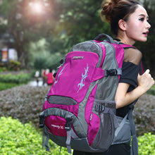 Lade das Bild in den Galerie-Viewer, Outdoor Backpack Men's and Women's Casual Travel Bag Korean Nylon Waterproof Large-Capacity Backpack