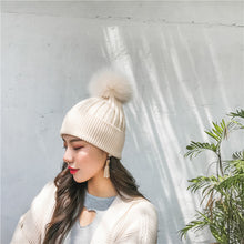 Lade das Bild in den Galerie-Viewer, Warm Winter Knit Beanie Hats Trendy Fox Fur Ball Hat Children Monochrome Unisex