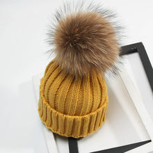 Lade das Bild in den Galerie-Viewer, Warm Winter Knit Beanie Hats Fur Ball Hat Male and Women Students Cute Fur Thickened All-Matching Unisex