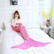 Lade das Bild in den Galerie-Viewer, Plaid Scale Mermaid Tail Knitted Blanket Sofa Leisure Nap Air Conditioning Blanket