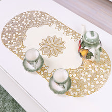 Load image into Gallery viewer, 2pcs Christmas Tablecloths Golden of European Style Flower Oval Tea Table Cloth 40 * 84cm