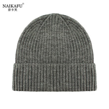 Lade das Bild in den Galerie-Viewer, Warm Winter Knit Beanie Hats Korean Style Women Solid Color Sleeve Cap Unisex