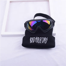 Lade das Bild in den Galerie-Viewer, Warm Winter Knit Beanie Hats Korean Same Style Men 'S And Women 'S Embroidered Glasses Wool Couple Unisex
