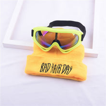 Lade das Bild in den Galerie-Viewer, Warm Winter Knit Beanie Hats Korean Same Style Men 'S And Women 'S Embroidered Glasses Wool Couple Unisex