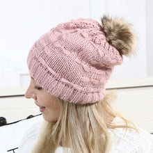 Lade das Bild in den Galerie-Viewer, Warm Winter Knit Beanie Hats Mohair Pullover for Women in Stock Unisex