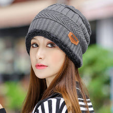 Lade das Bild in den Galerie-Viewer, Warm Winter Knit Beanie Hats Women's Thick Set Earflaps Head-Wrapping Outdoor Korean Style Bandana Wool Unisex
