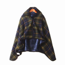 Load image into Gallery viewer, Moisture Absorption Heating and Warm-Keeping Blanket Lunch Break Leg Covering Blanket Small Blanket Lazy Button Blanket