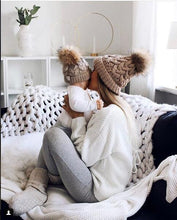 Lade das Bild in den Galerie-Viewer, Warm Winter Knit Beanie Hats Pullover Spot Autumn Fur Ball Woolen Cap Unisex