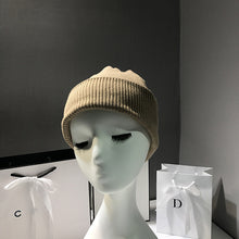 Lade das Bild in den Galerie-Viewer, Warm Winter Knit Beanie Hats Autumn and Winter Thickening Pure Color All-Matching Trendy Women Curling Men Unisex
