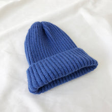 Lade das Bild in den Galerie-Viewer, Warm Winter Knit Beanie Hats Wool Women Korean Style Versatile Student Autumn and Winter Cute Warm Unisex