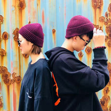 Lade das Bild in den Galerie-Viewer, Warm Winter Knit Beanie Hats Korean Style Women Solid Color Sleeve Cap Unisex