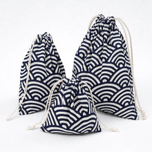 Load image into Gallery viewer, 3-Piece Set Travel Travel Drawstring Cotton Storage Bag, White with Green Leaves