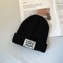 Lade das Bild in den Galerie-Viewer, Warm Winter Knit Beanie Hats Autumn Winter Retro Skullcap Street Tide Wool Unisex