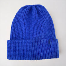 Lade das Bild in den Galerie-Viewer, Warm Winter Knit Beanie Hats Korean Style Ins Style Autumn and Winter Fashion All-Match Solid Color Hat for Women Unisex