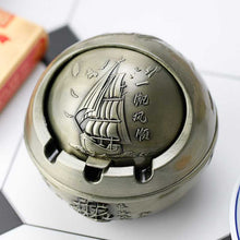 Load image into Gallery viewer, Ashtray Creative Personalized Trend Lid Large Retro Prevent Fly Ash Ashtray