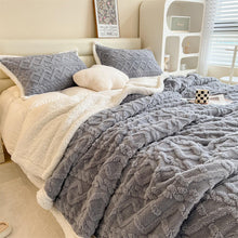 Lade das Bild in den Galerie-Viewer, Autumn and Winter Blanket Thickening Version a Taffeta B Version Jacquard Lambswool Cover Blanket