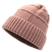 Lade das Bild in den Galerie-Viewer, Warm Winter Knit Beanie Hats Wool Pullover Women's Curling Wool Korean Style Casual Unisex