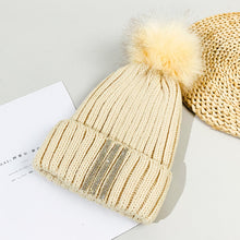 Lade das Bild in den Galerie-Viewer, Warm Winter Knit Beanie Hats Outdoor Fur Ball Rhinestone Hat Autumn and Winter Korean Style Unisex