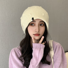 Lade das Bild in den Galerie-Viewer, Warm Winter Knit Beanie Hats Celebrity Same Pullover Pile Style Autumn and Winter Outdoor Keep Warm Unisex