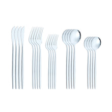 Lade das Bild in den Galerie-Viewer, 304 Stainless Steel Flatware Sets 20PCs Bright Golden Knife Fork Dessert Spoon and Fork Set