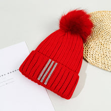Lade das Bild in den Galerie-Viewer, Warm Winter Knit Beanie Hats Outdoor Fur Ball Rhinestone Hat Autumn and Winter Korean Style Unisex