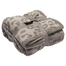 Lade das Bild in den Galerie-Viewer, Fleece Woolen Blanket Children's Knitted Leopard Blanket Fleece-Lined Knitting Leopard Blanket Dream Cover Blanket