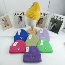 Lade das Bild in den Galerie-Viewer, Warm Winter Knit Beanie Hats Autumn and Winter Hat Inverted Triangle Fashion Brand Casual Ear Protection Unisex