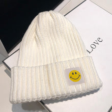 Lade das Bild in den Galerie-Viewer, Warm Winter Knit Beanie Hats Rosex round Face Winter Wool Women Patch Smiley Face Korean Style All-Match Unisex