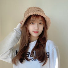 Lade das Bild in den Galerie-Viewer, Warm Winter Knit Beanie Hats Women's Autumn Korean Style Vintage Twist Wool Unisex