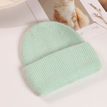 Lade das Bild in den Galerie-Viewer, Warm Winter Knit Beanie Hats Women's Autumn Korean Style All-Matching Pullover Thickened Unisex