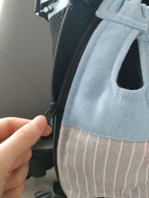 Lade das Bild in den Galerie-Viewer, Backpack Shoulder Breathable Travel Portable Chest Four-Leg
