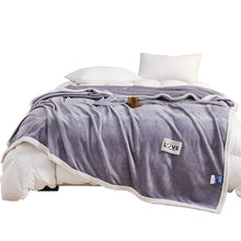 Lade das Bild in den Galerie-Viewer, Milk Velvet Blanket Winter Thickened Nap Blanket Flannel Warm Blanket