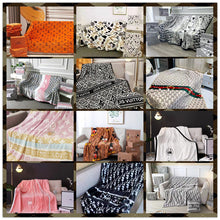 Lade das Bild in den Galerie-Viewer, Blanket Flannel Blanket Foreign Trade Sable Fur Nap Blanket Coral Fleece Blanket Gift Box
