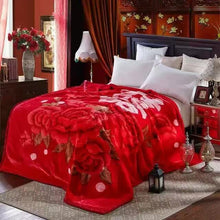 Lade das Bild in den Galerie-Viewer, Thickened Laschel Blanket Cover Blanket Winter Super Soft Double-Layer Wedding Blanket Flannel