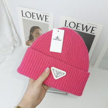 Lade das Bild in den Galerie-Viewer, Warm Winter Knit Beanie Hats Autumn and Winter Hat Inverted Triangle Fashion Brand Casual Ear Protection Unisex