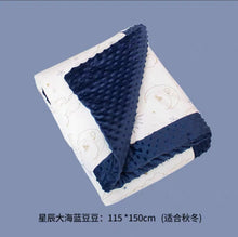 Lade das Bild in den Galerie-Viewer, Baby Autumn and Winter Thickening Cover Blanket Baby Quilt Men and Women Baby Blanket Bubble Velvet