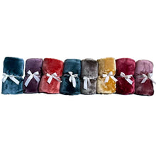 Lade das Bild in den Galerie-Viewer, Woolen Blanket Blanket Nap Blanket Thick Warm Summer Sofa Cover Flannel Air Conditioning Blanket