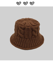 Lade das Bild in den Galerie-Viewer, Warm Winter Knit Beanie Hats Women's Autumn Korean Style Vintage Twist Wool Unisex