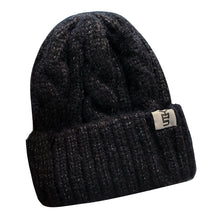 Lade das Bild in den Galerie-Viewer, Warm Winter Knit Beanie Hats Hemp Pattern Hat Women Street Travel Outdoor Unisex