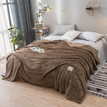 Lade das Bild in den Galerie-Viewer, Solid Color Milk Velvet Blanket Office Nap Blanket Gift Blanket Milk Velvet Blanket